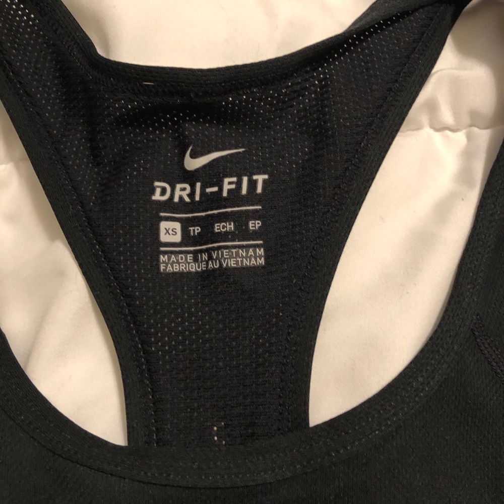 Nwot Nike dri fit tank - Picture 2 of 4
